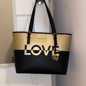 LIKE NEW Michale Kors tote